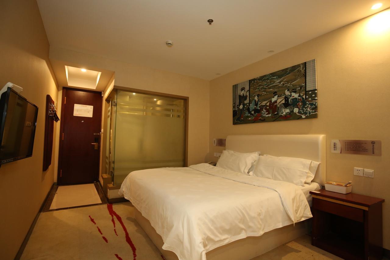 Crown Crystal Hotel Шанхай Экстерьер фото