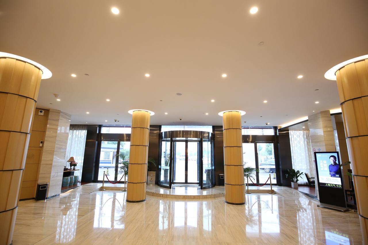 Crown Crystal Hotel Шанхай Экстерьер фото