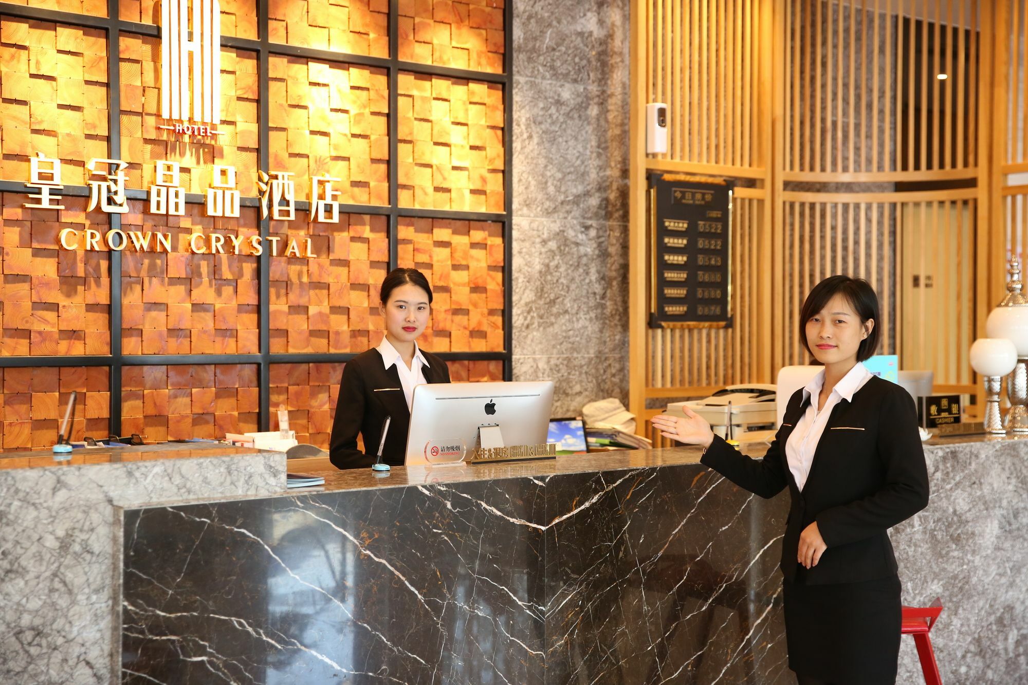 Crown Crystal Hotel Шанхай Экстерьер фото